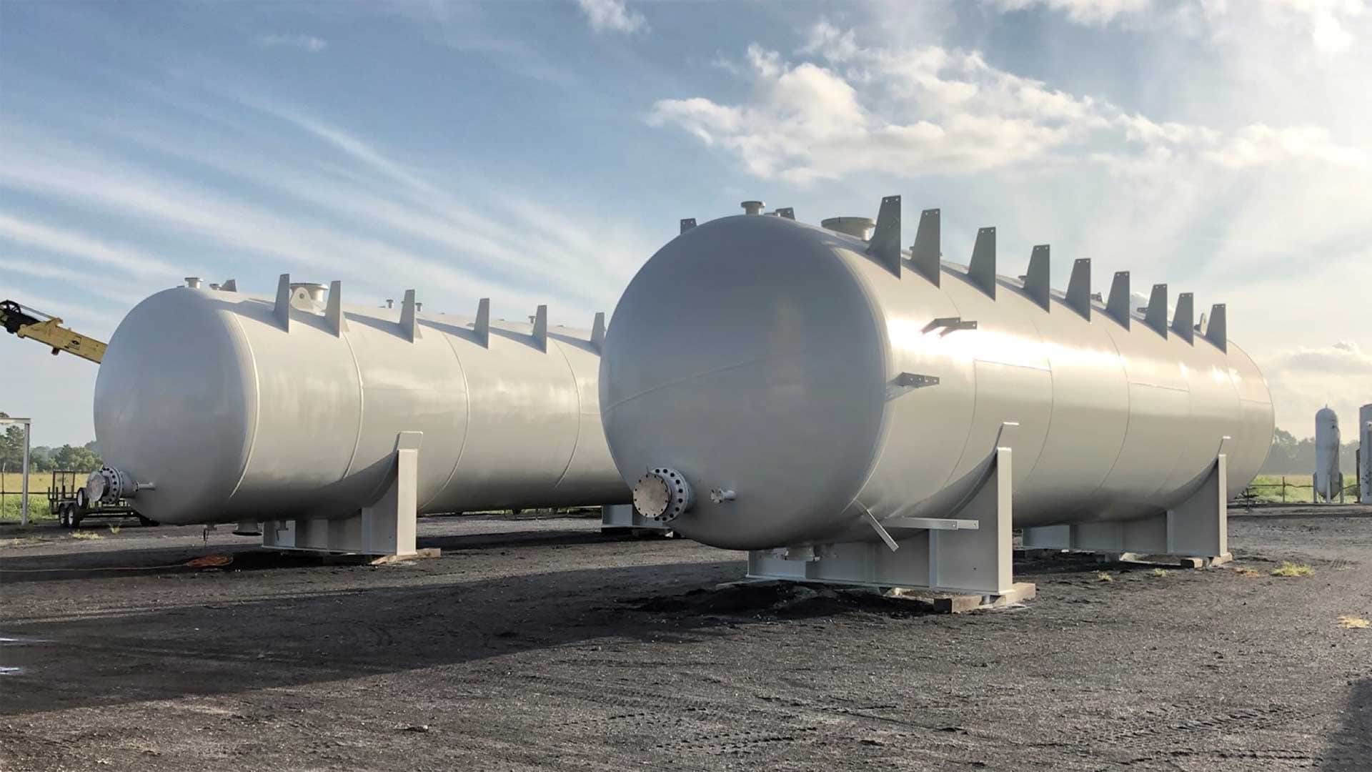 (2) Vessels and Exchangers Weighing 160,000 lbs Each