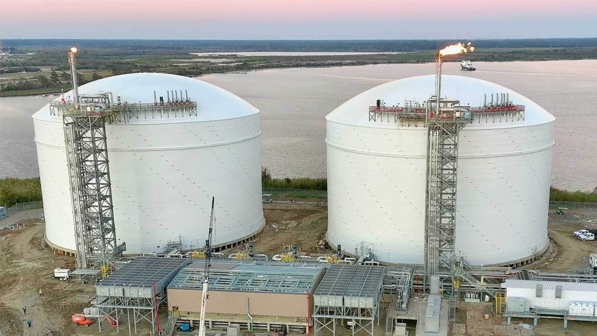 Two Double Wall Low Temperature Tanks at New Ammonia Export Terminal in Texas